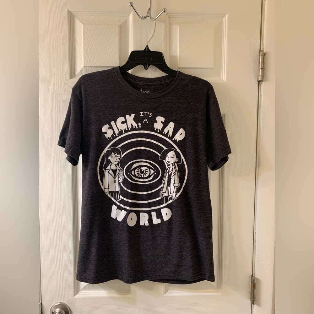 Woman’s gray T shirt